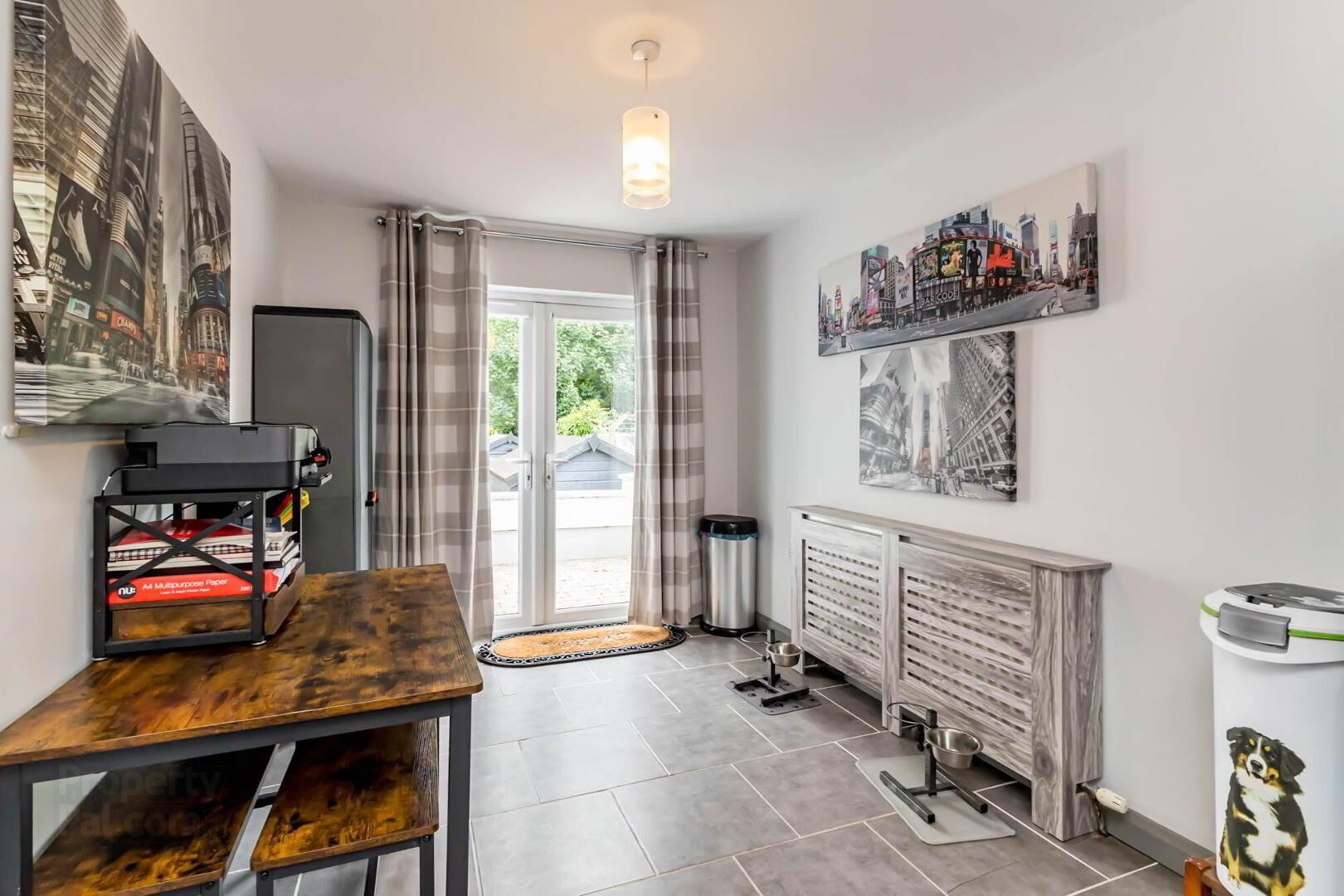 11 Camlin Gardens 24 of 32
