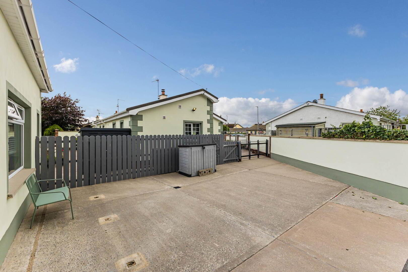 11 Camlin Gardens 27 of 32