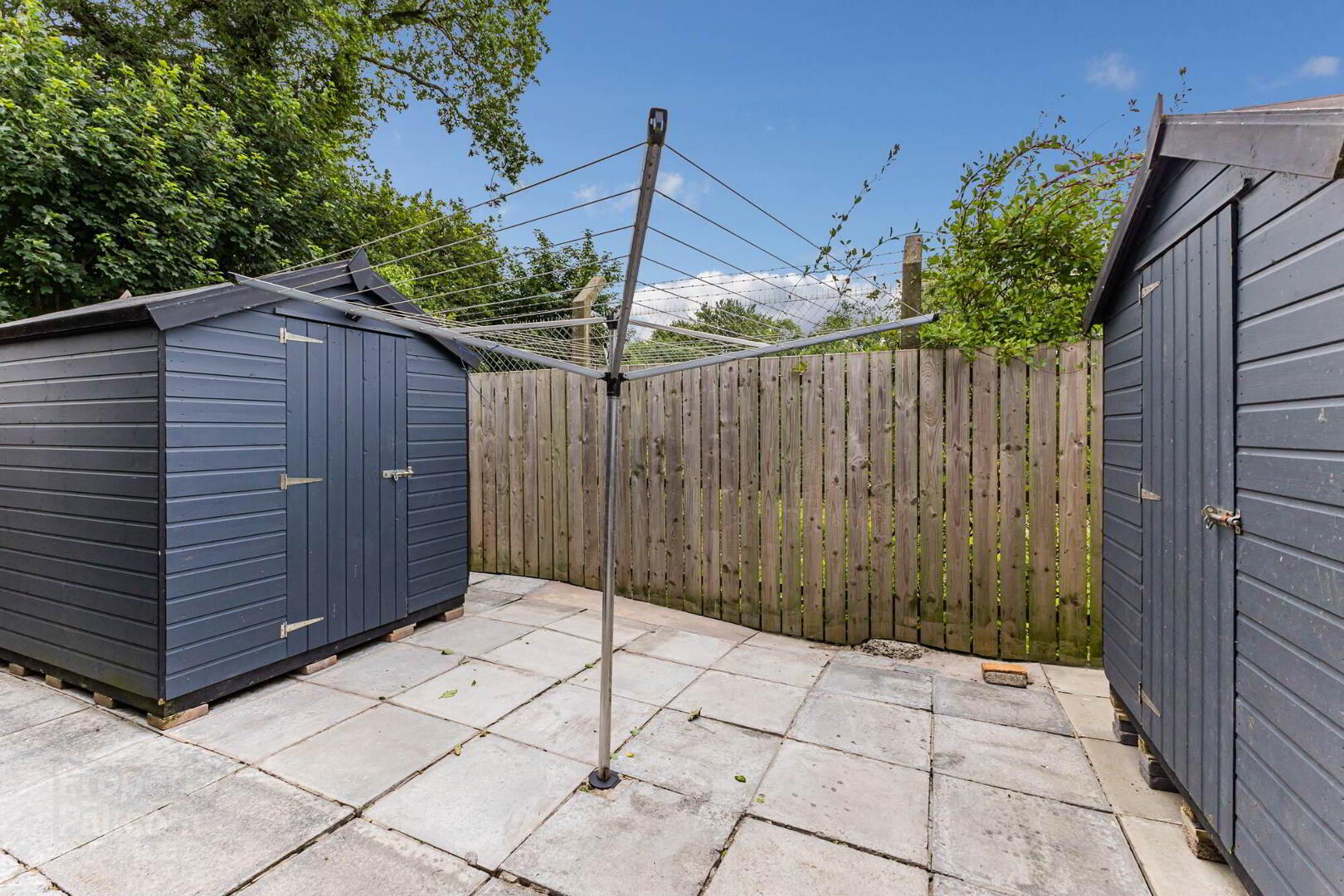 11 Camlin Gardens 30 of 32