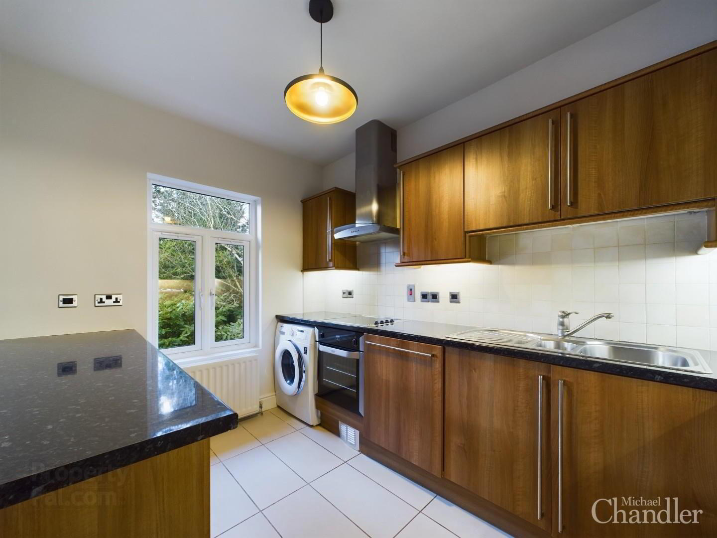 Apt 6, Holyrood Manor 8 of 17