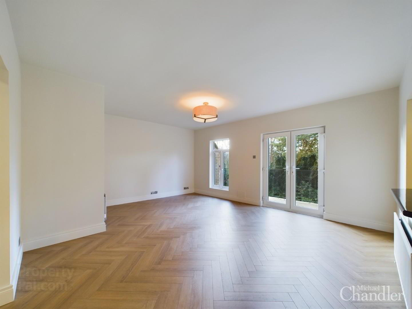 Apt 6, Holyrood Manor 6 of 17