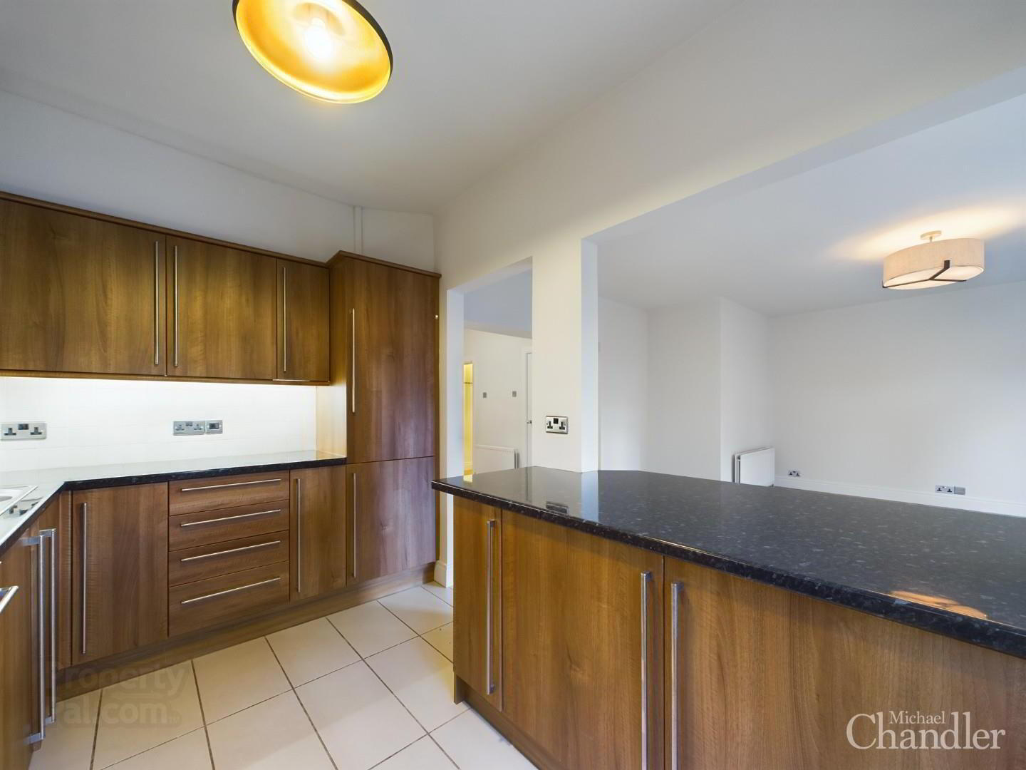 Apt 6, Holyrood Manor 9 of 17