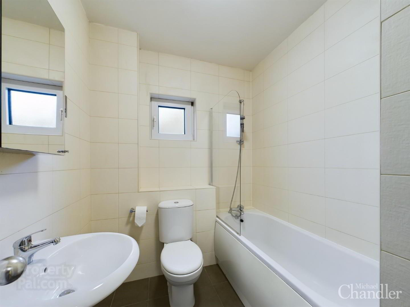 Apt 6, Holyrood Manor 15 of 17