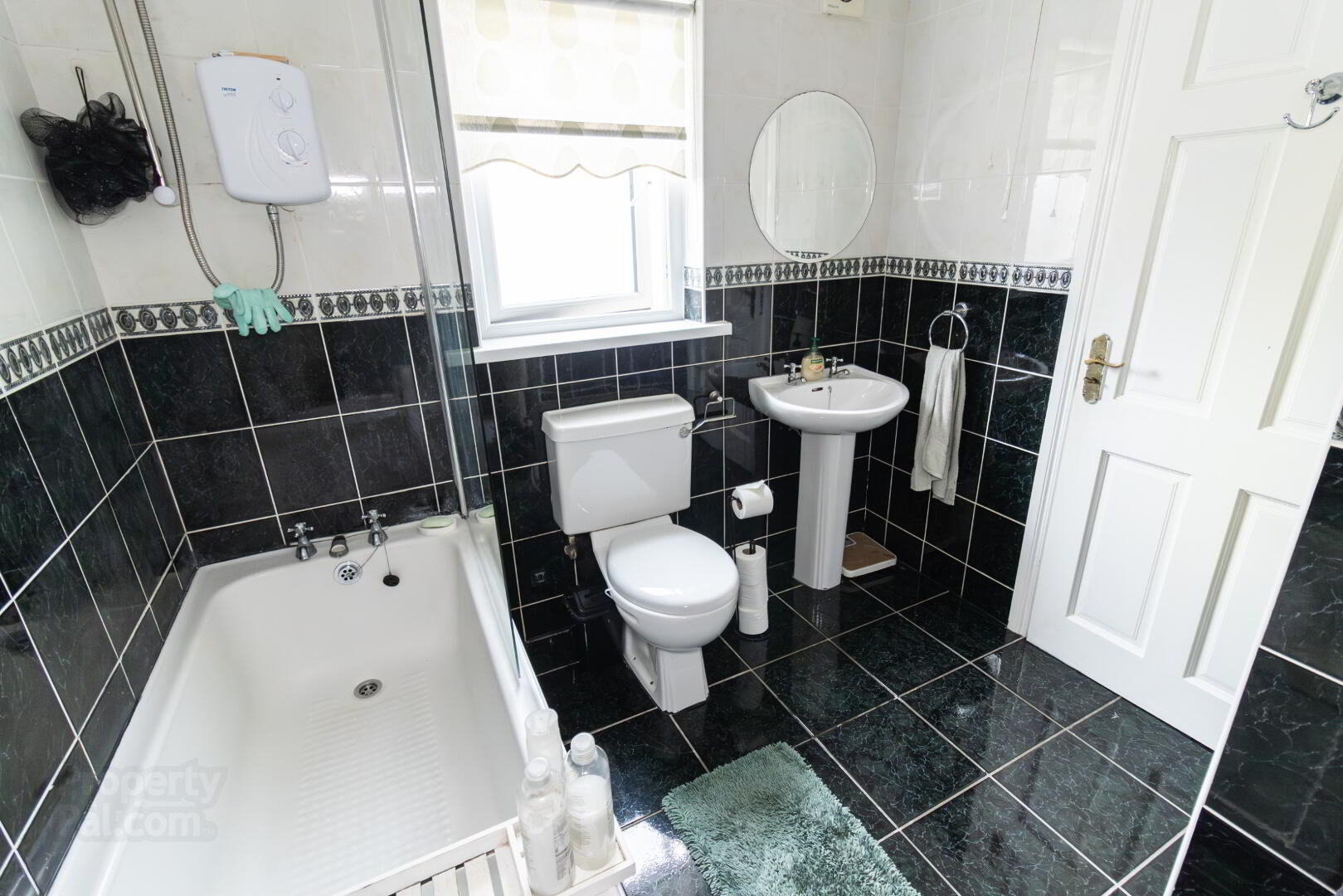 119 Abbey Park 16 of 27