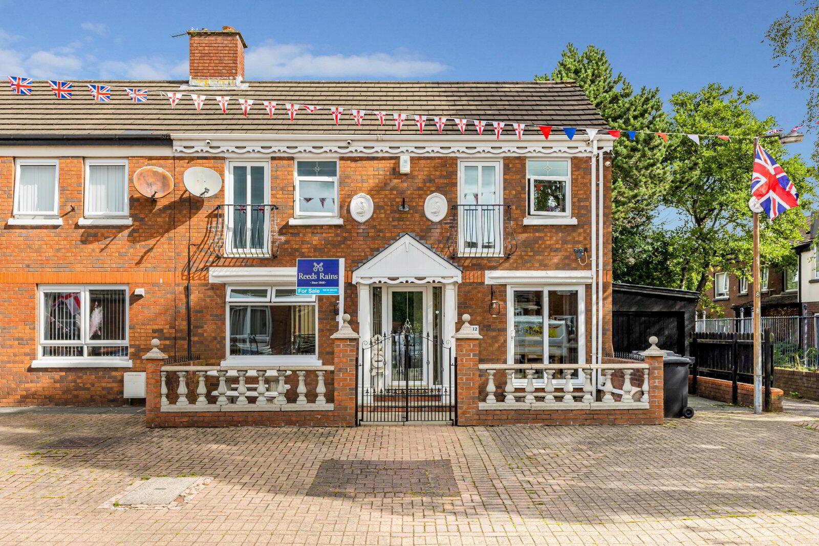12 Vernon Court 1 of 26