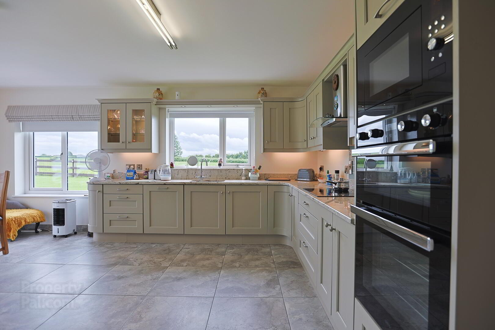 21 Farra Road 28 of 77