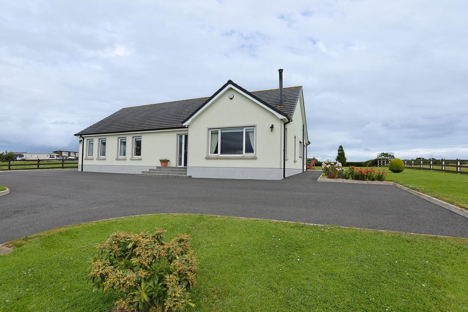 21 Farra Road 2 of 77