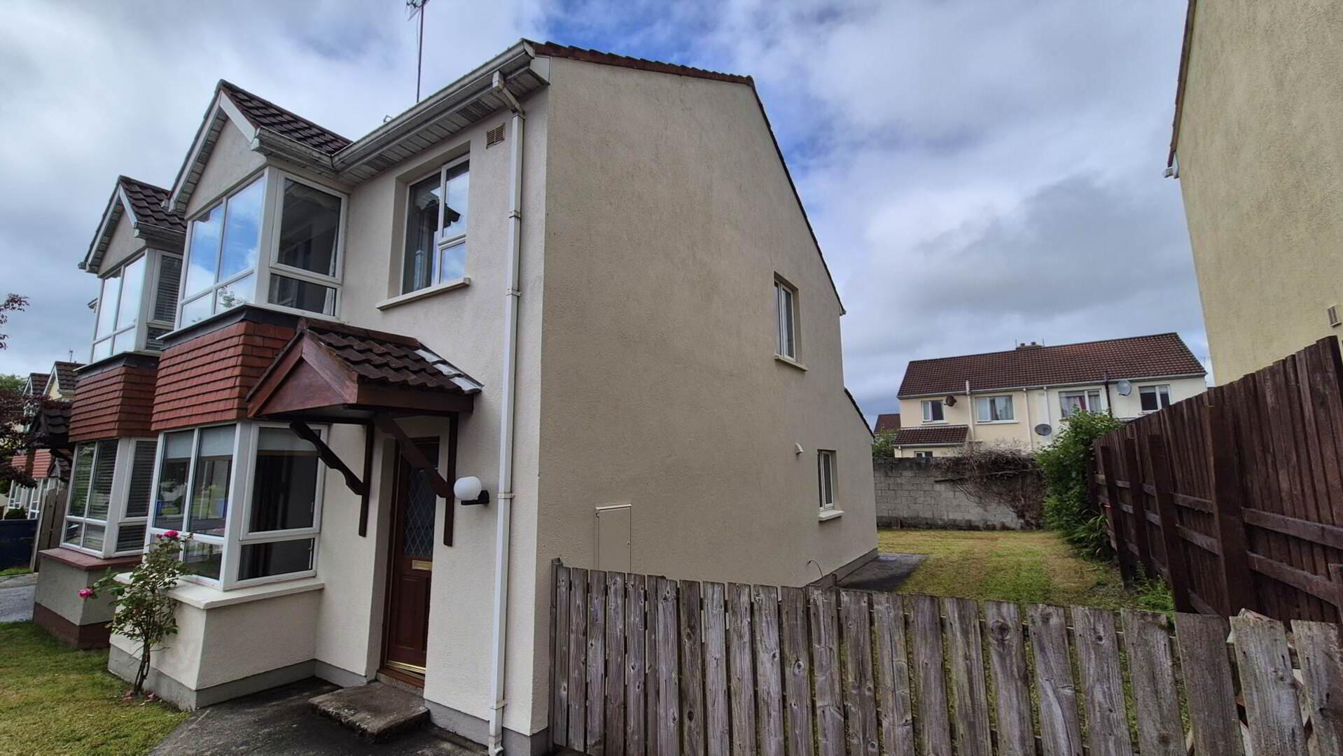 29 Whitethorn Grove 3 of 23
