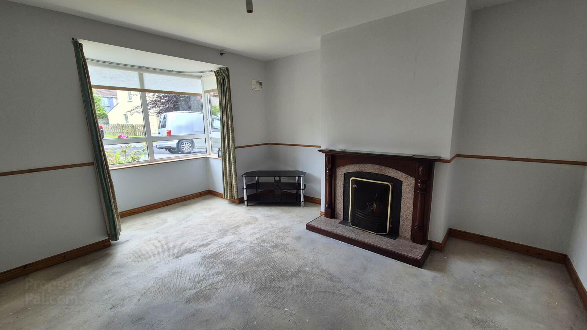 29 Whitethorn Grove 5 of 23