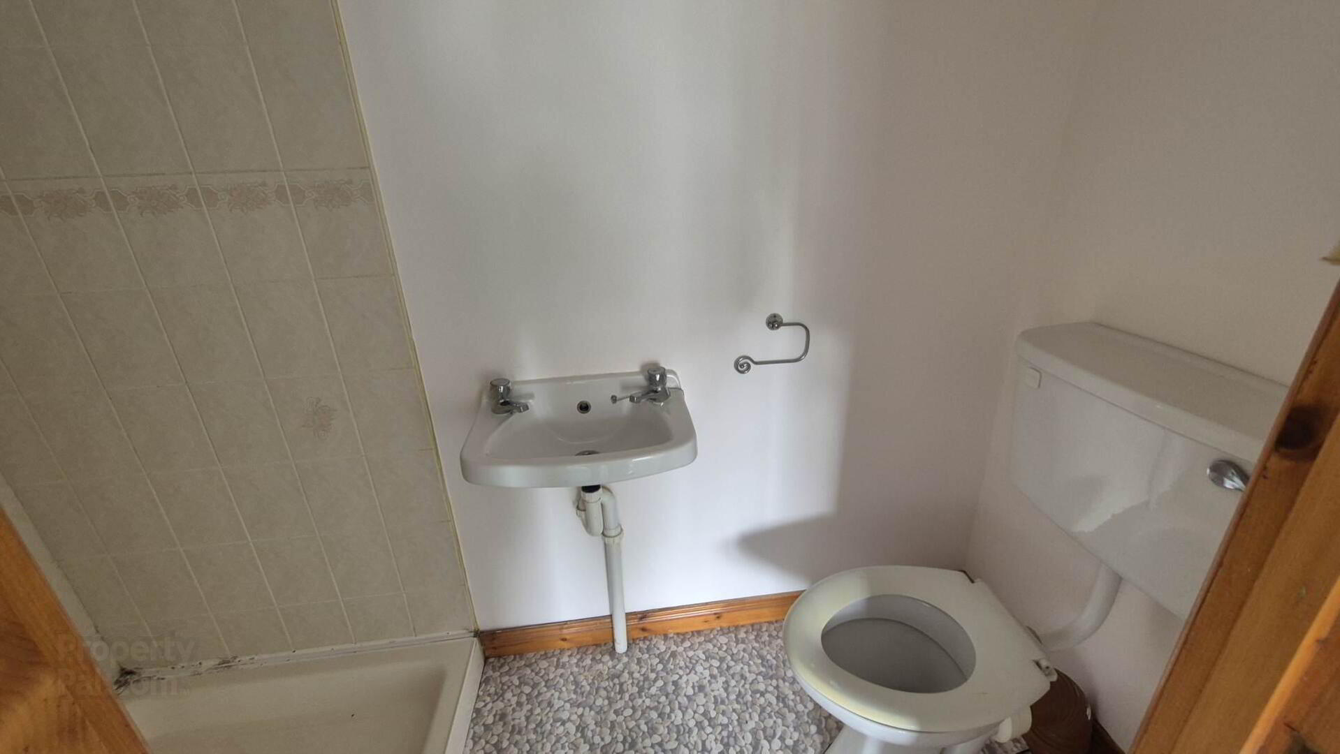 29 Whitethorn Grove 15 of 23
