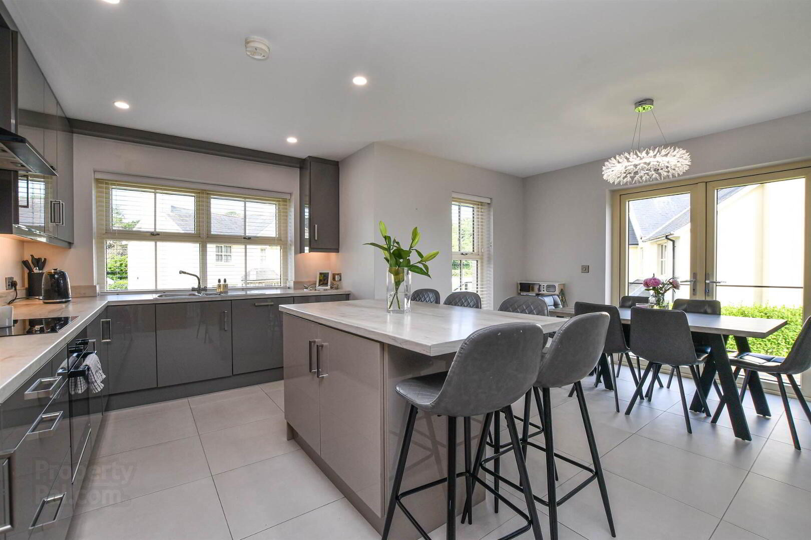 4 Strangford Manor 10 of 35