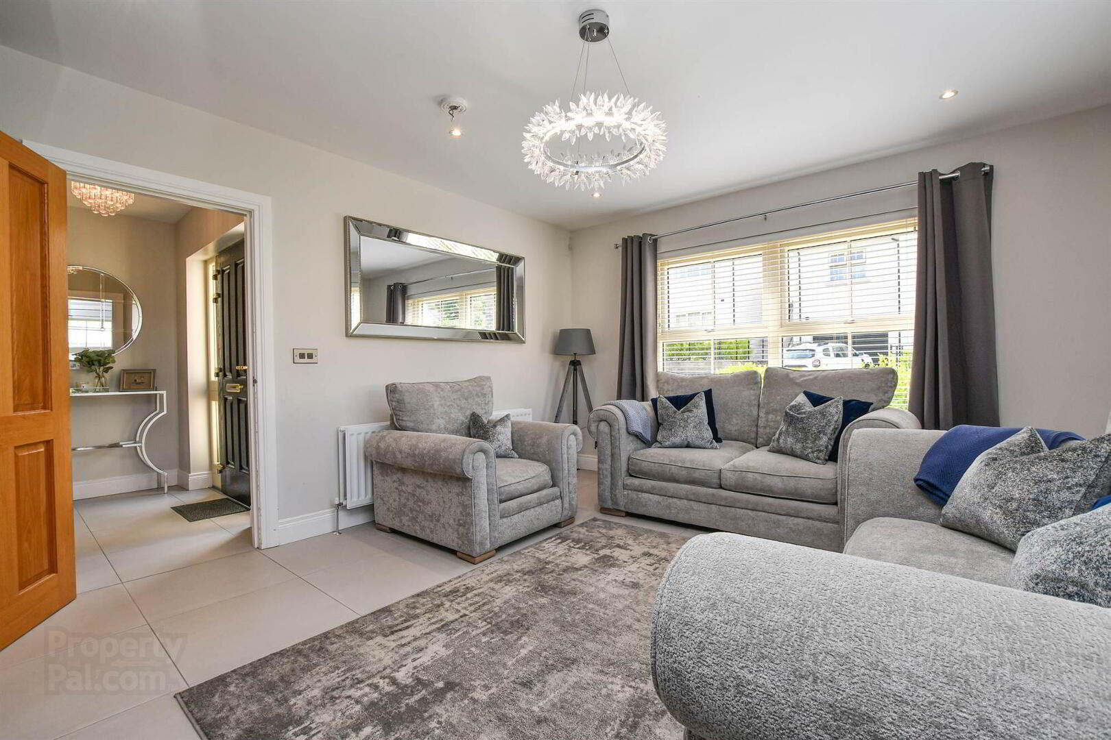 4 Strangford Manor 9 of 35