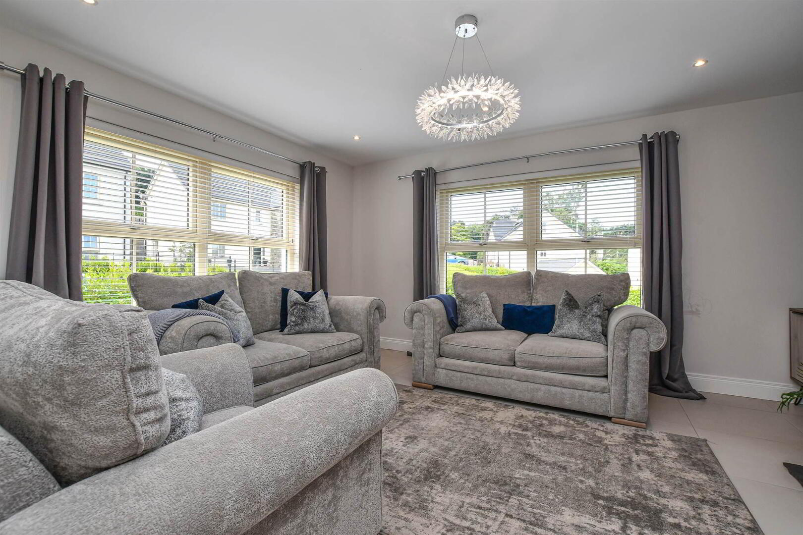 4 Strangford Manor 6 of 35