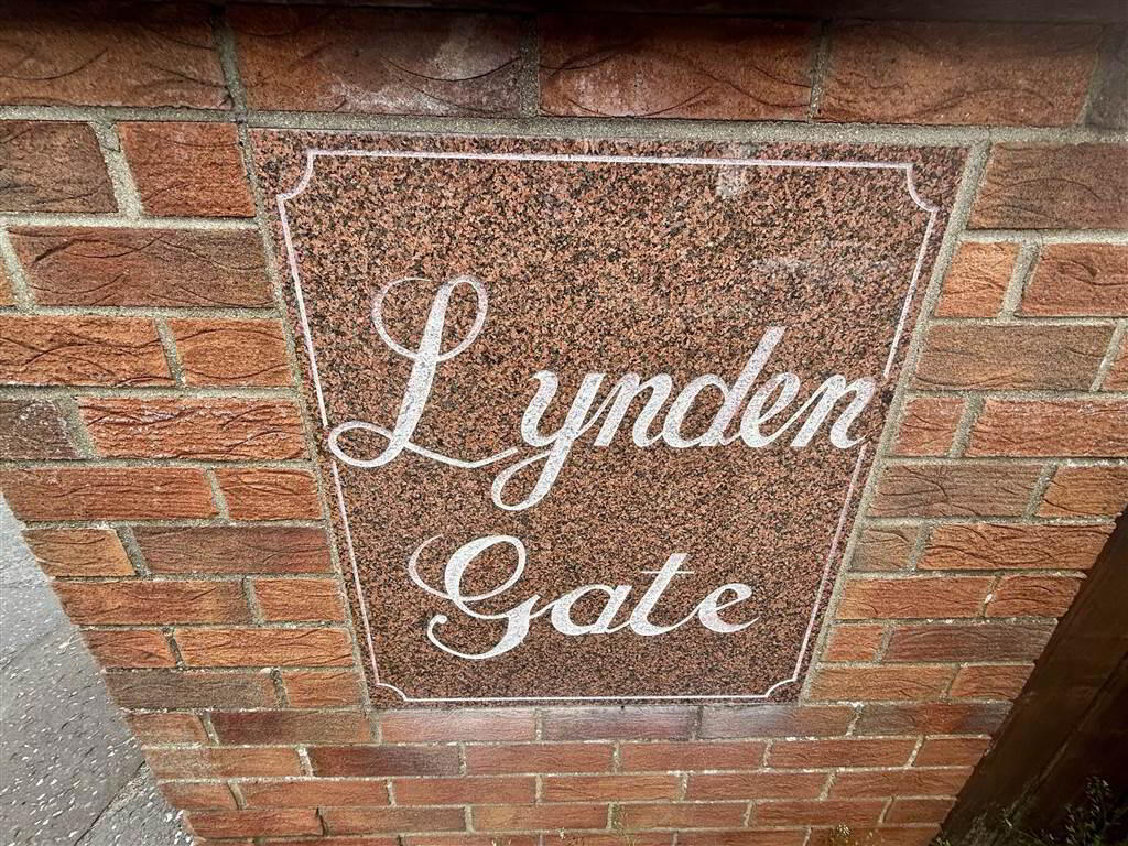 5 Lyndon Gate 2 of 11