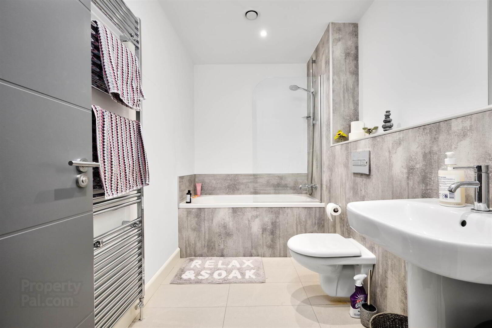 3 Dunluce View Apartments, 24 Dunluce Avenue 21 of 31