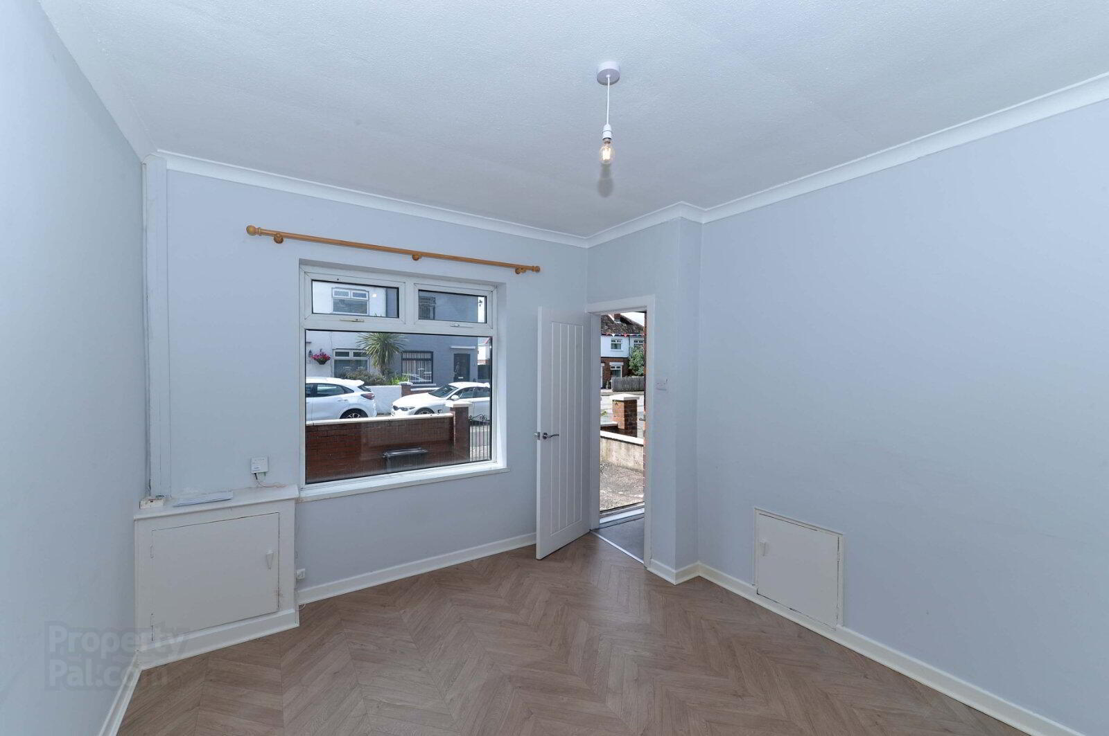 10 Dunraven Crescent 2 of 10