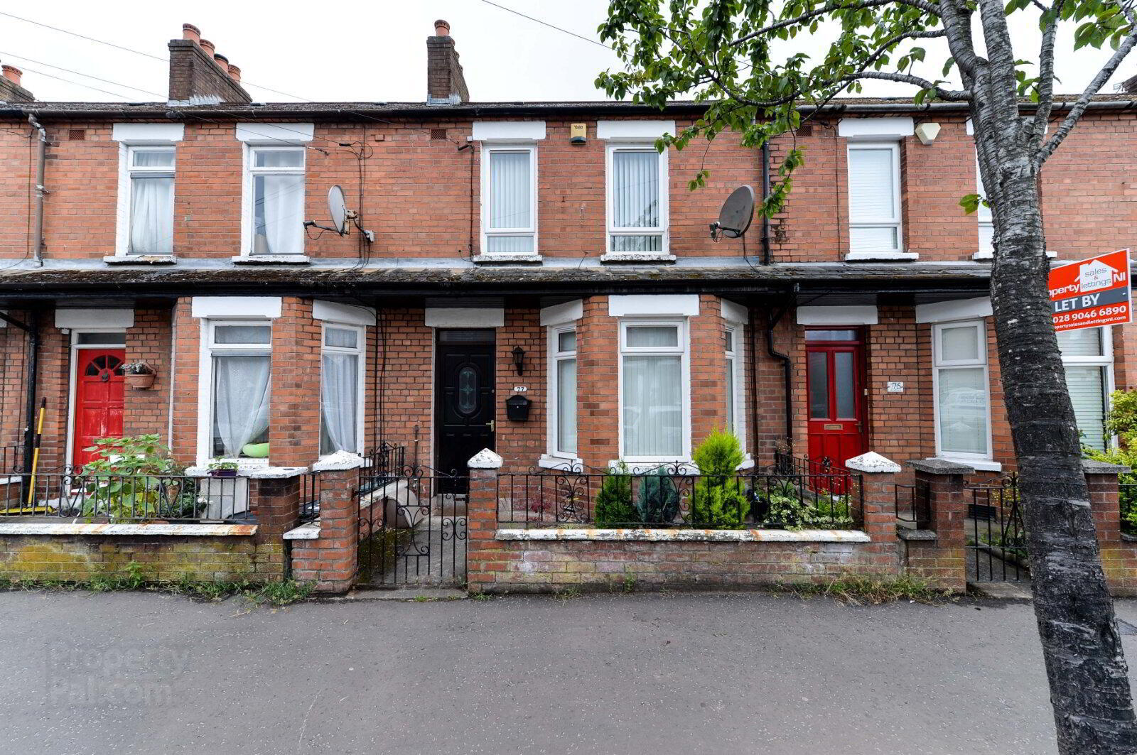 77 Ravenscroft Avenue 1 of 10