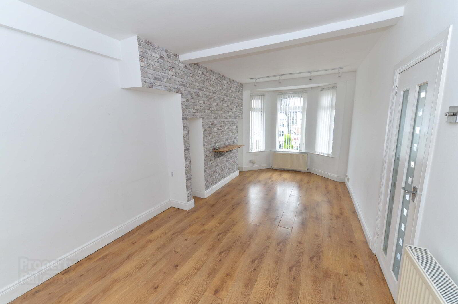 77 Ravenscroft Avenue 3 of 10