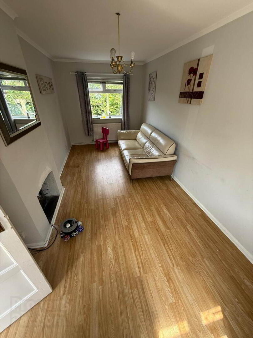 14 Sandbrook Grove 3 of 9