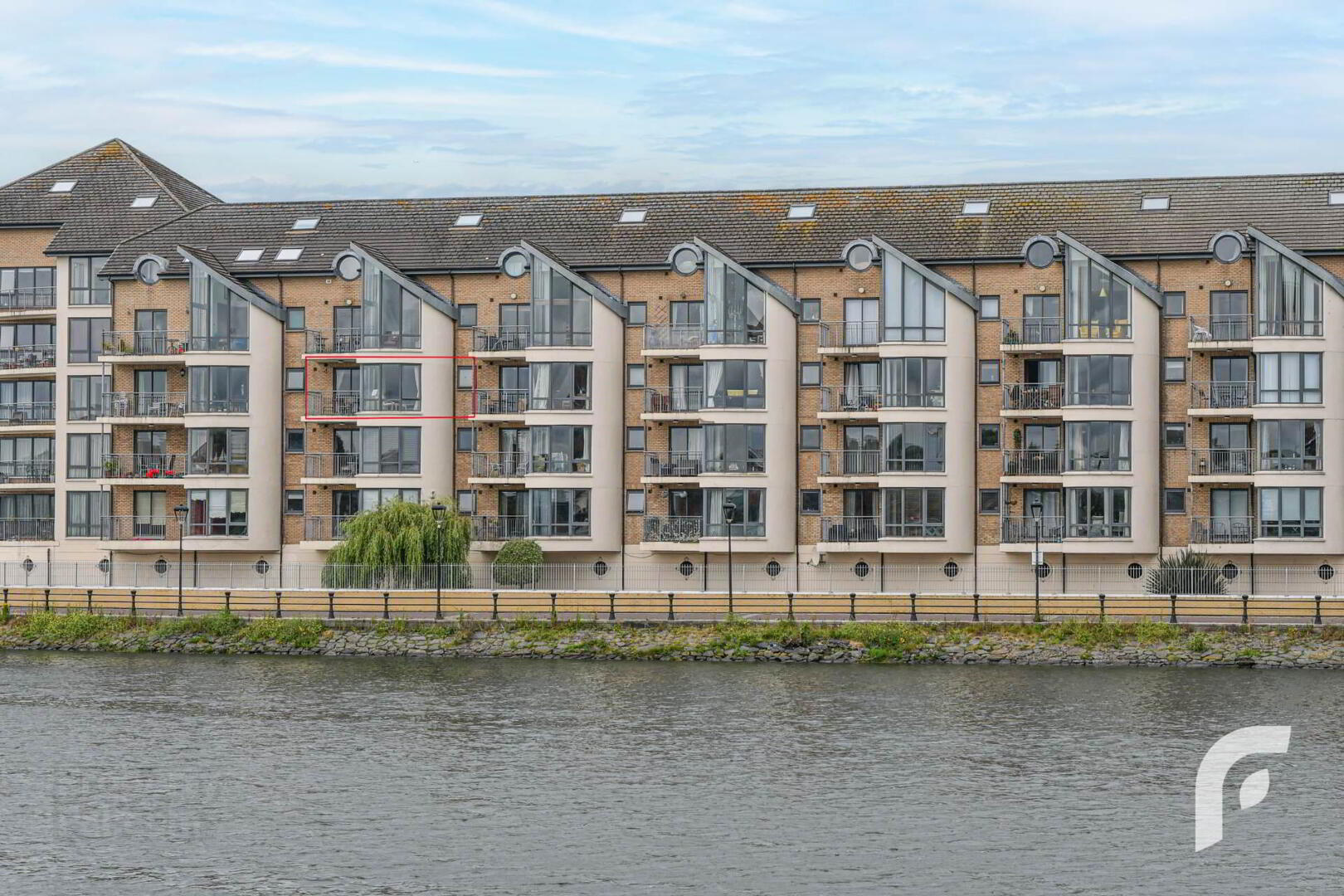 Apartment 16 St George`s Harbour 2 of 31