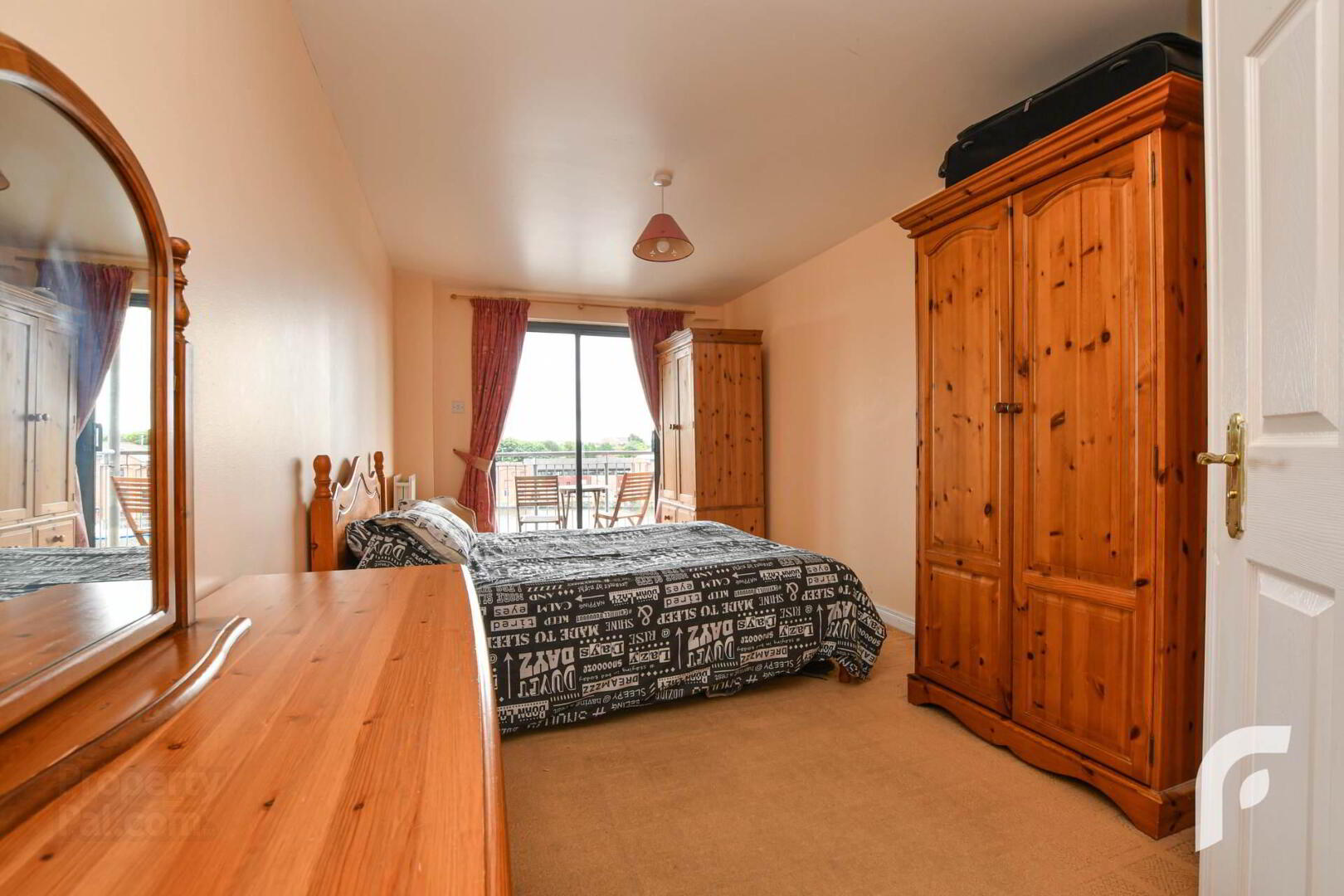 Apartment 16 St George`s Harbour 18 of 31
