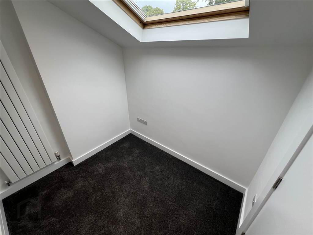 7 Balmoral Manor, 78 Balmoral Avenue 13 of 14