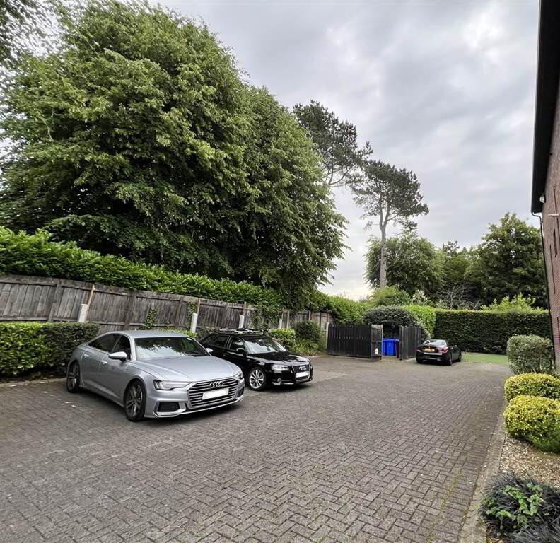 7 Balmoral Manor, 78 Balmoral Avenue 14 of 14