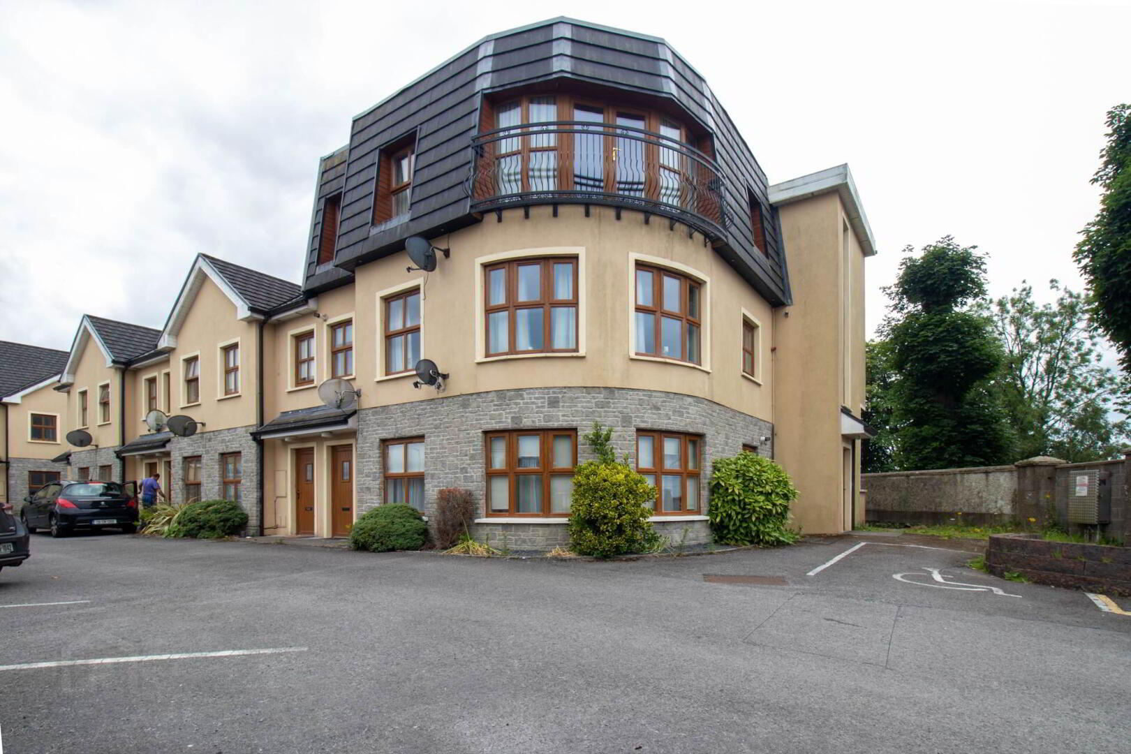 1 Convent Mews 1 of 15