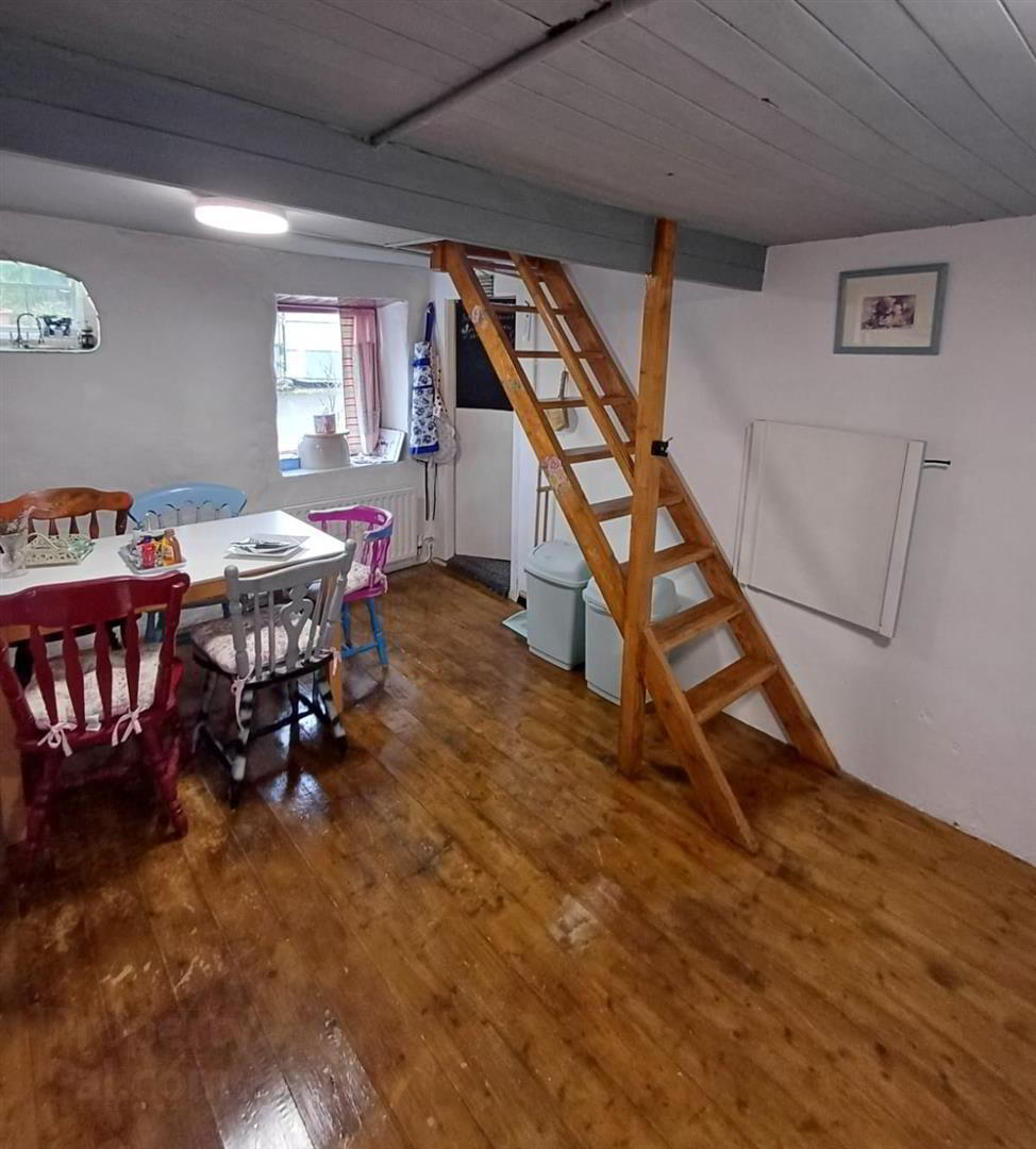 Cotter Cottage 10 of 20