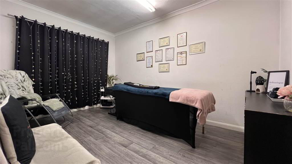 70a Andersonstown Road 5 of 18