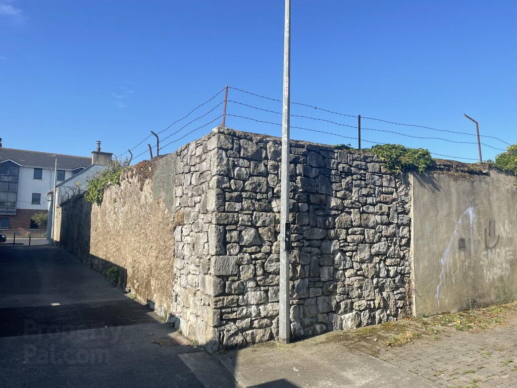 Development Site, With FPP For Four Homes 6 of 8