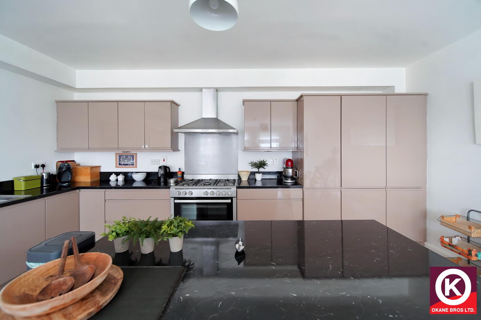 1 Highfield Court 9 of 31