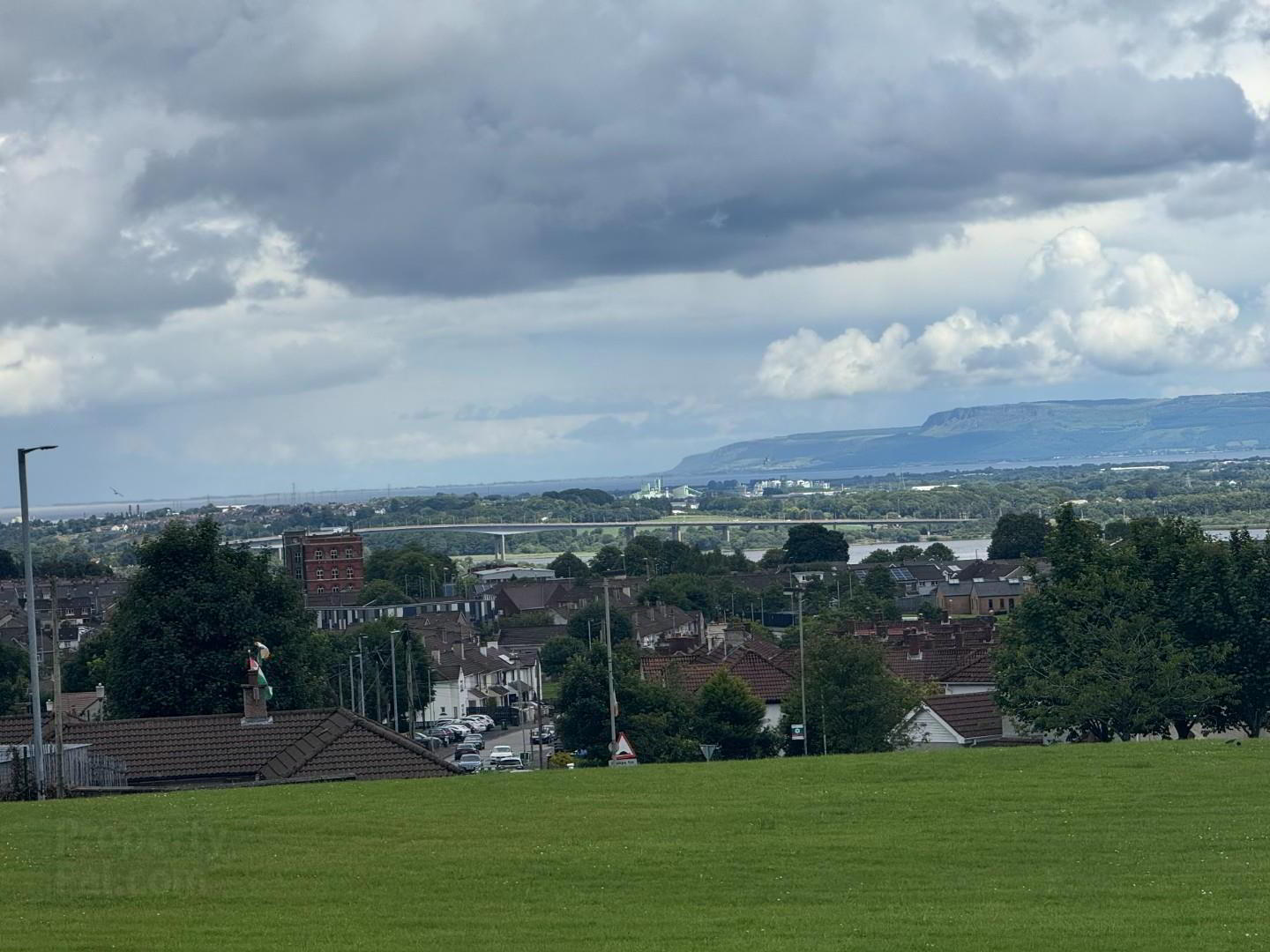 17 Rathmore Crescent 2 of 15