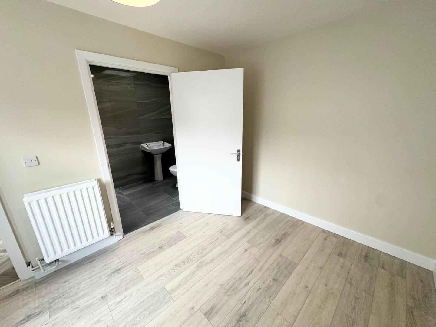 17 Rathmore Crescent 8 of 15
