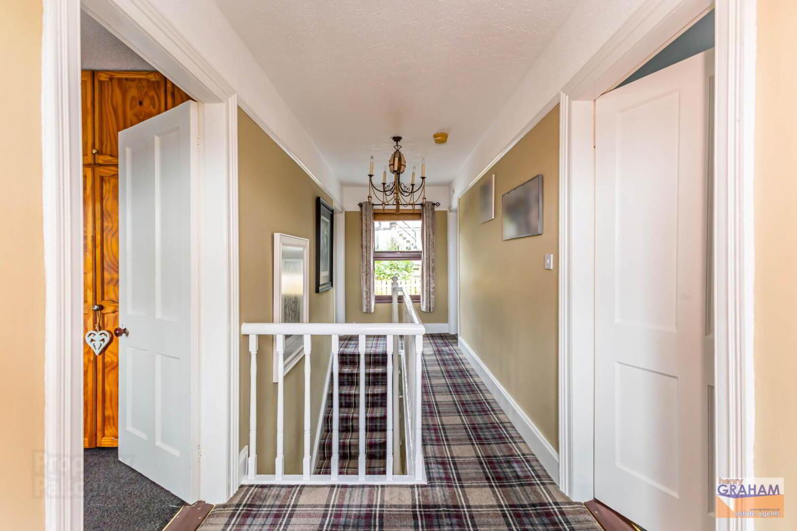 27 Hillsborough Road 18 of 31