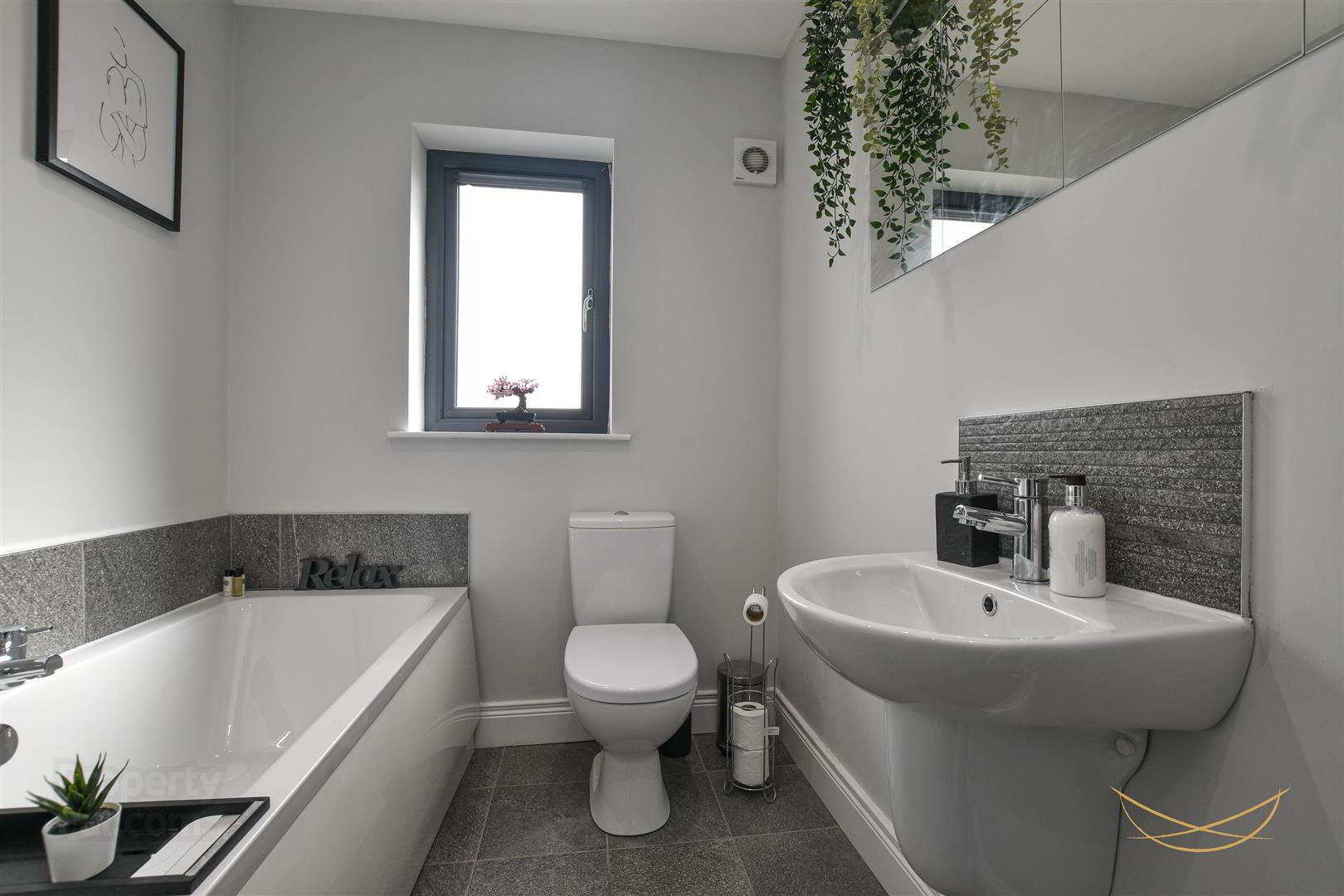 4 Oakwood Avenue 36 of 46