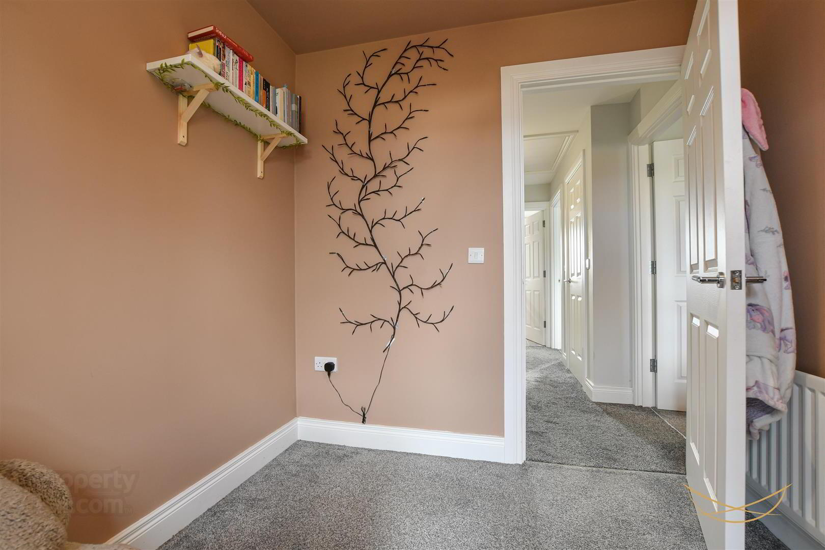 4 Oakwood Avenue 40 of 46