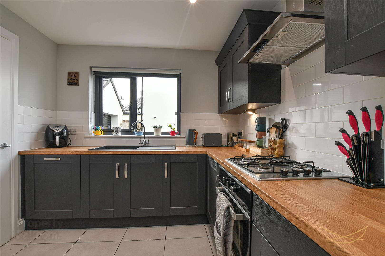 4 Oakwood Avenue 16 of 46