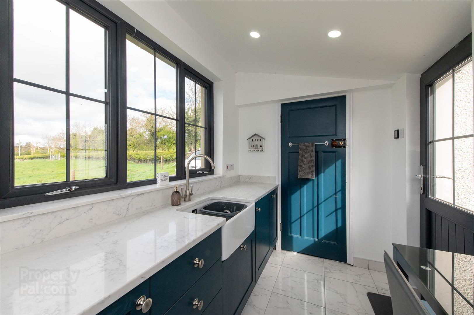 87 Ballynahinch Road 4 of 20
