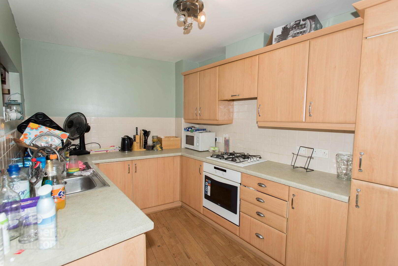 Apt 35, 17 Queens Square 4 of 7