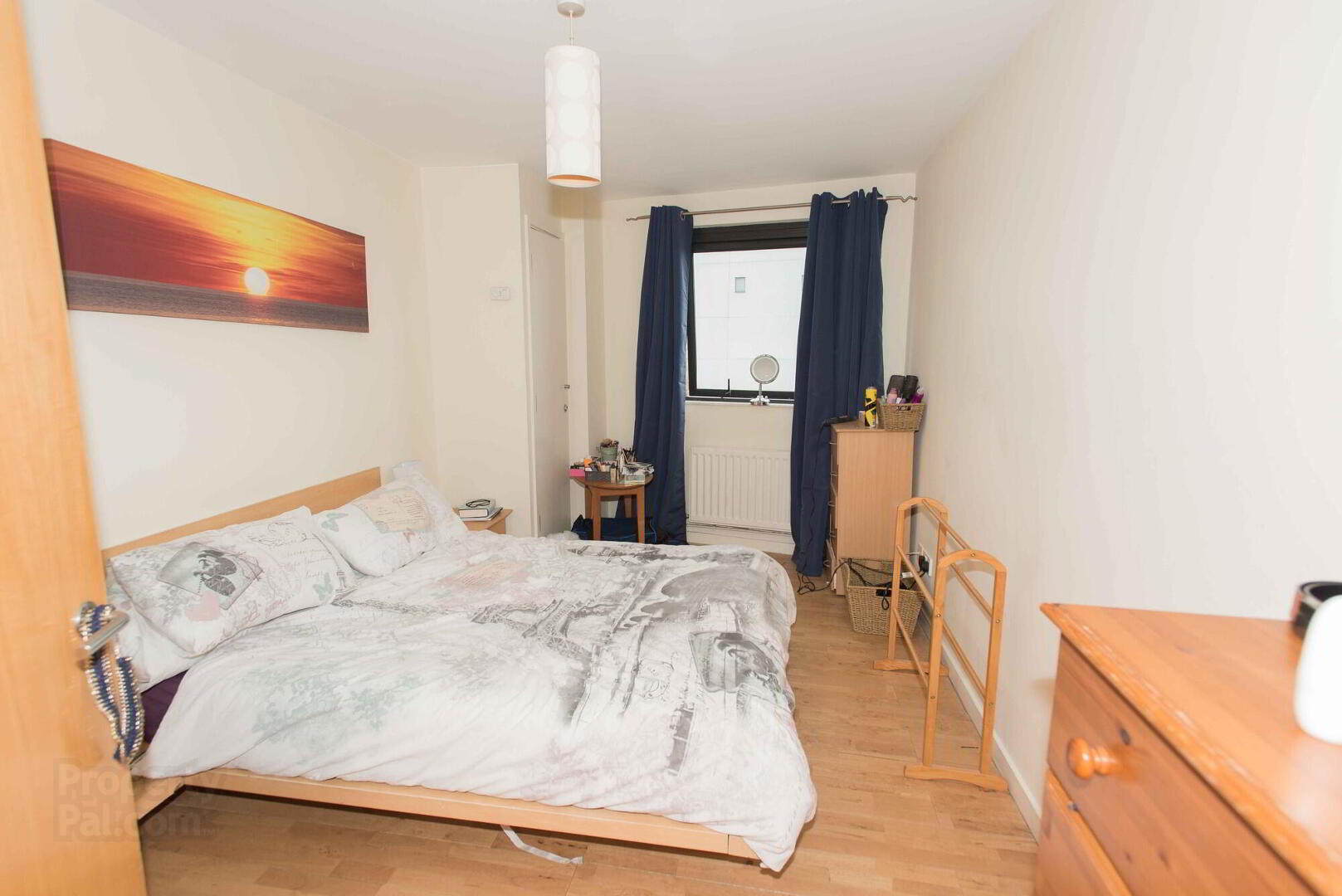 Apt 35, 17 Queens Square 5 of 7