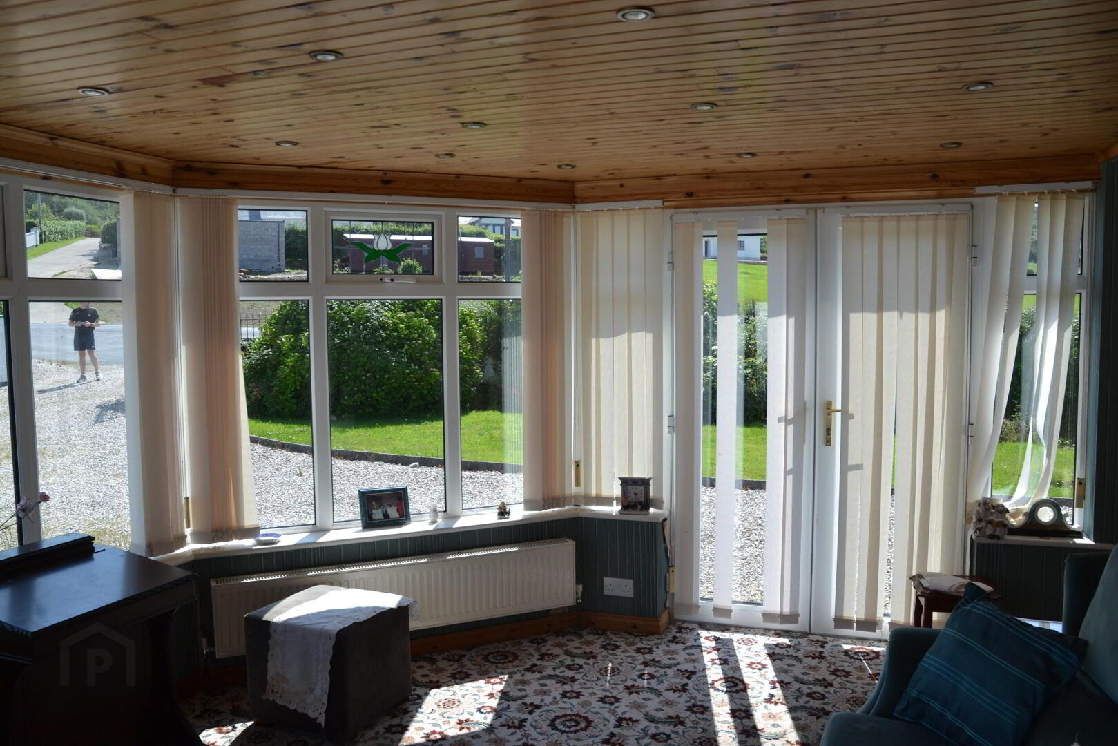 Three Bedroom House With Double Garage For Sale In 10 of 17