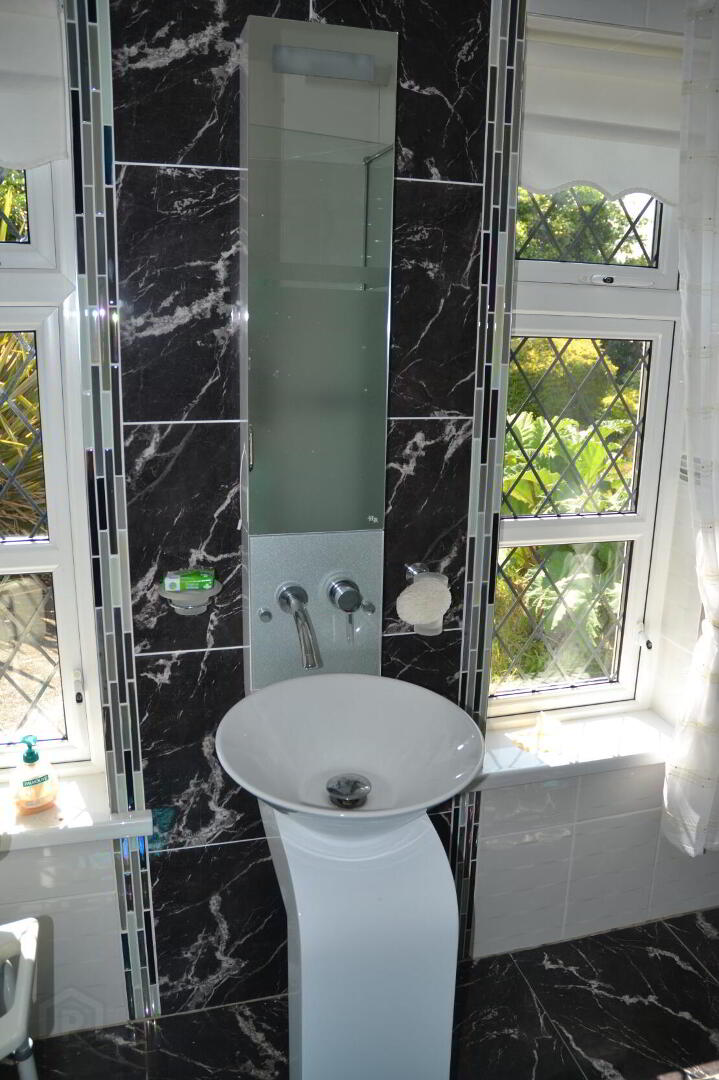 Three Bedroom House With Double Garage For Sale In 11 of 17