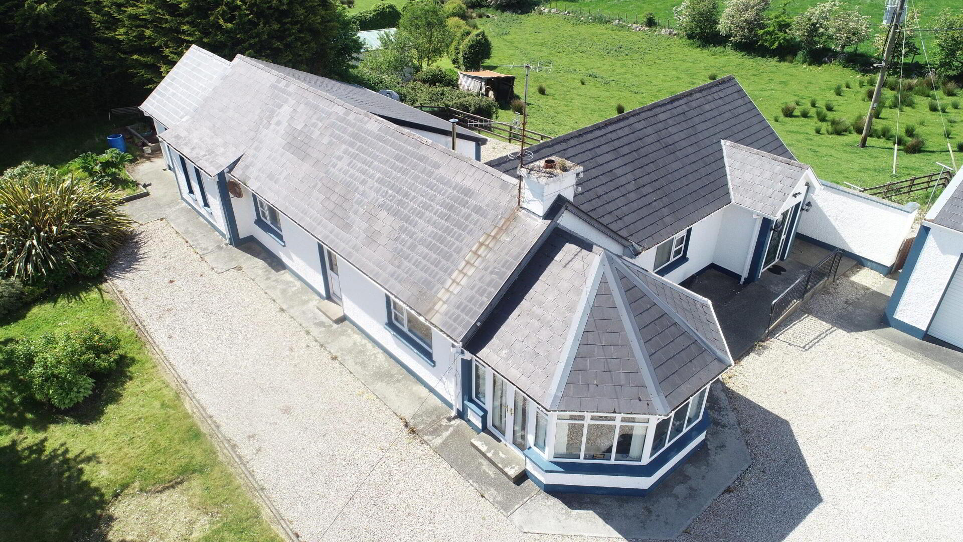 Three Bedroom House With Double Garage For Sale In 1 of 17