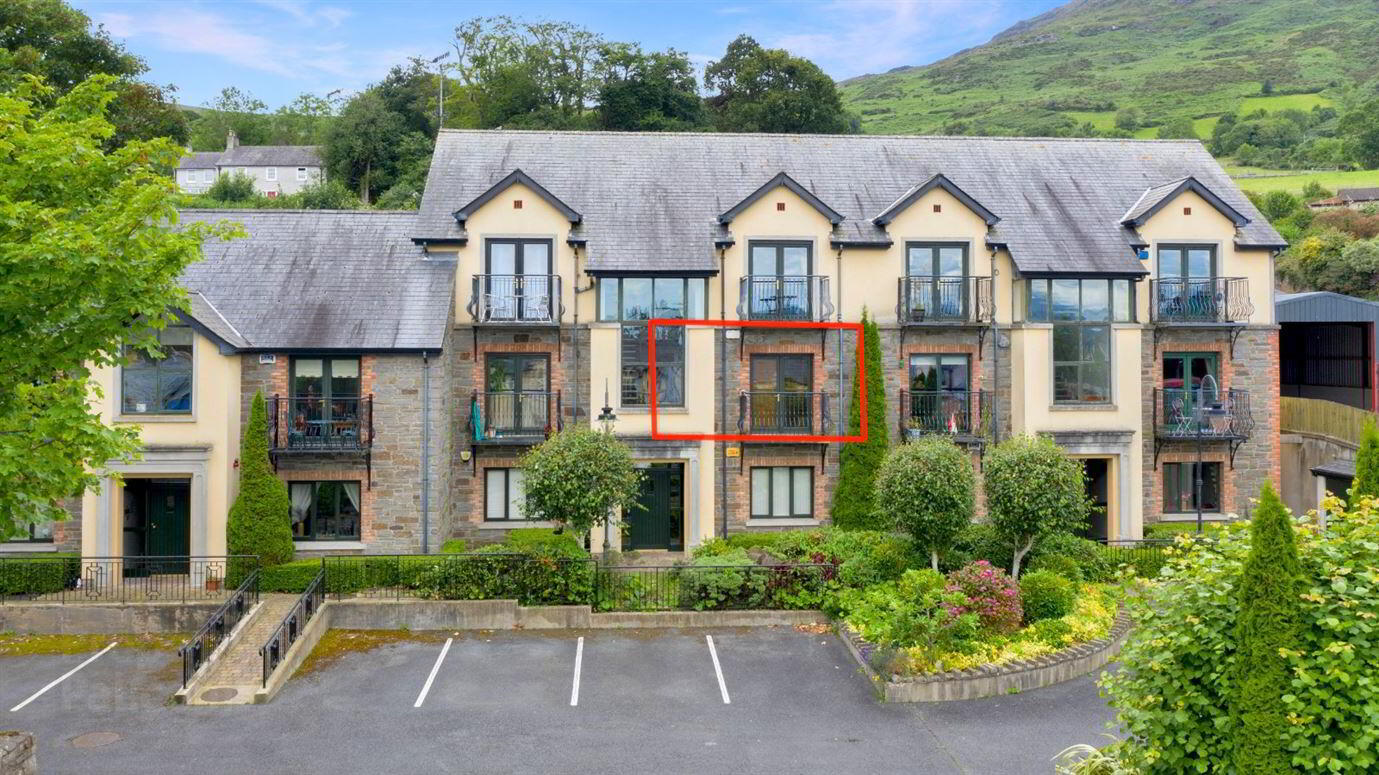 8 Market Court 2 of 20