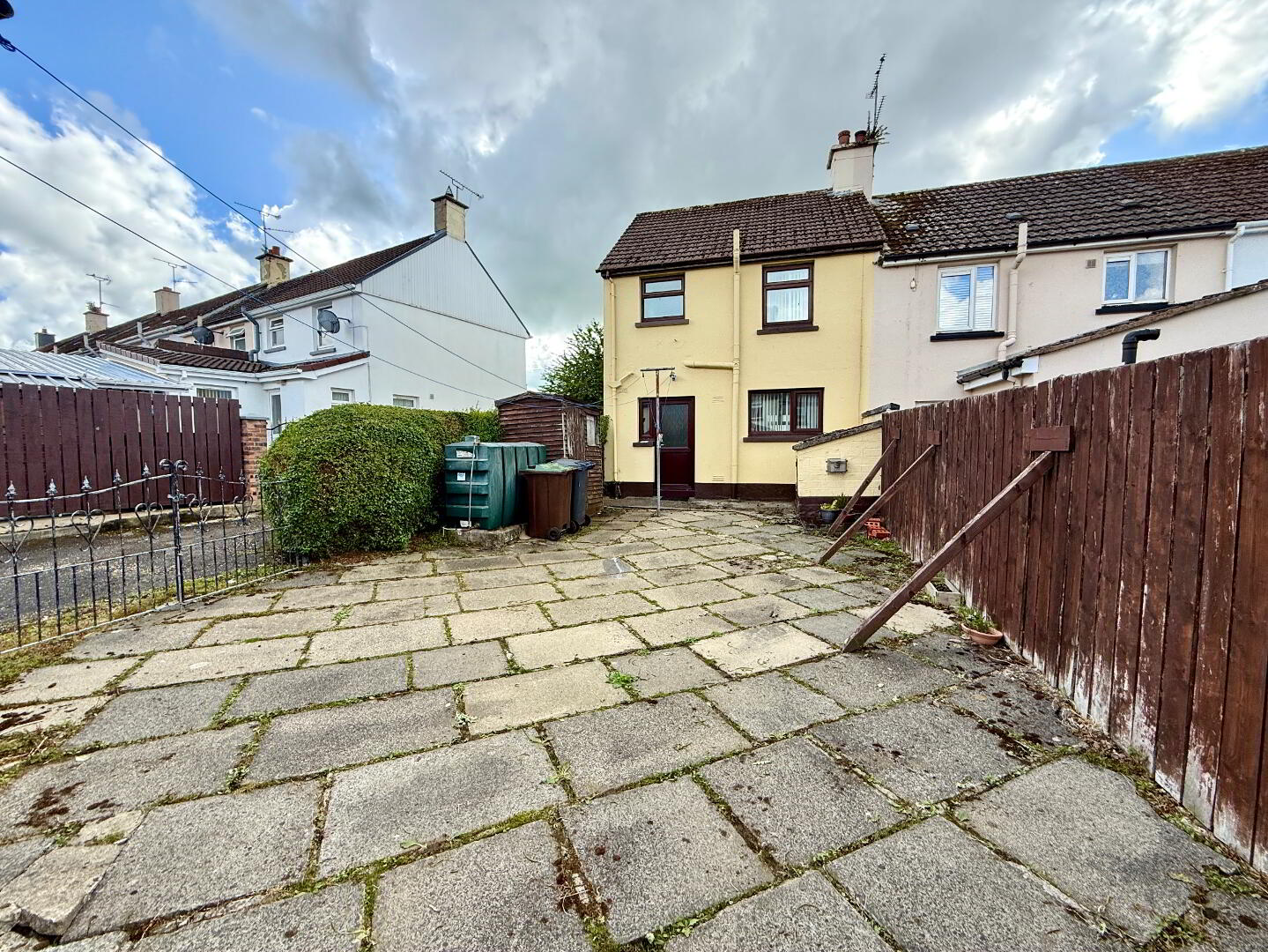 34 Erne Gardens 24 of 25