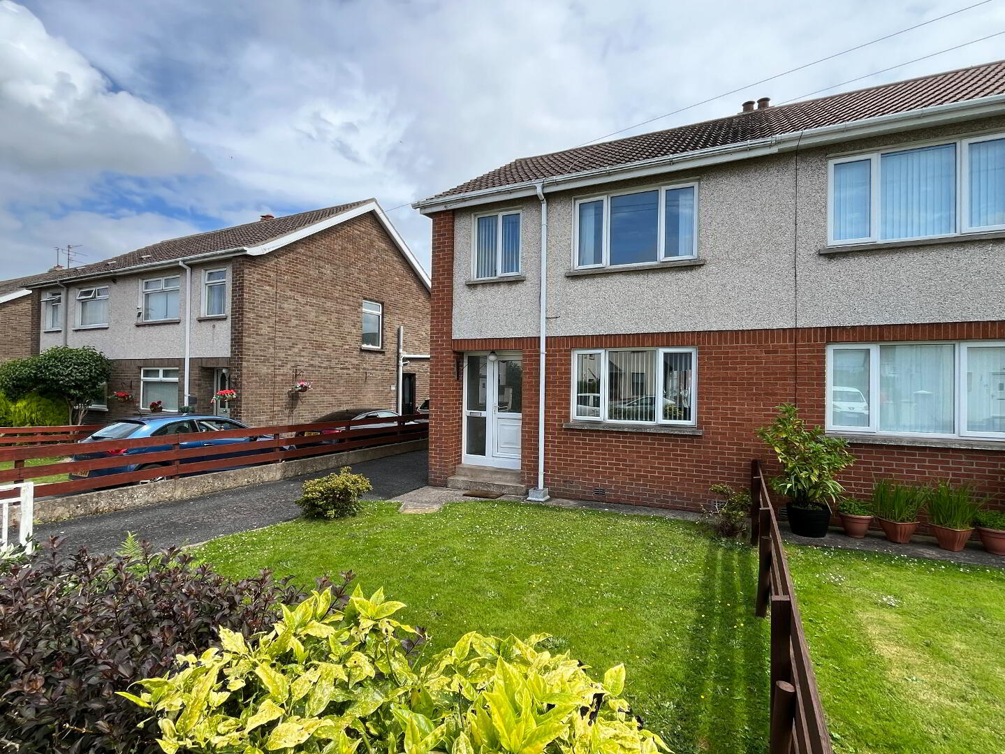 73 Wood Lane 2 of 25