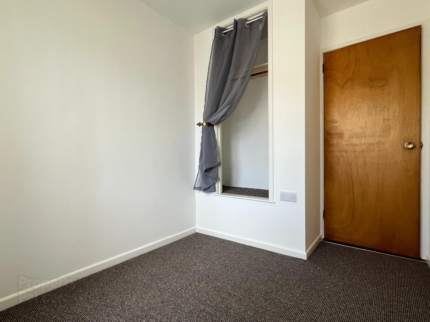 73 Wood Lane 20 of 25