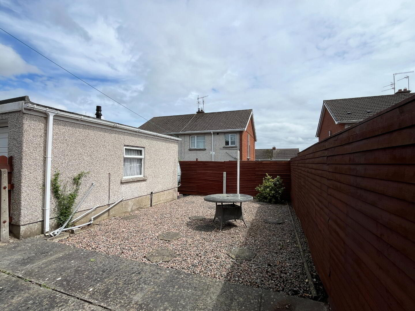 73 Wood Lane 25 of 25