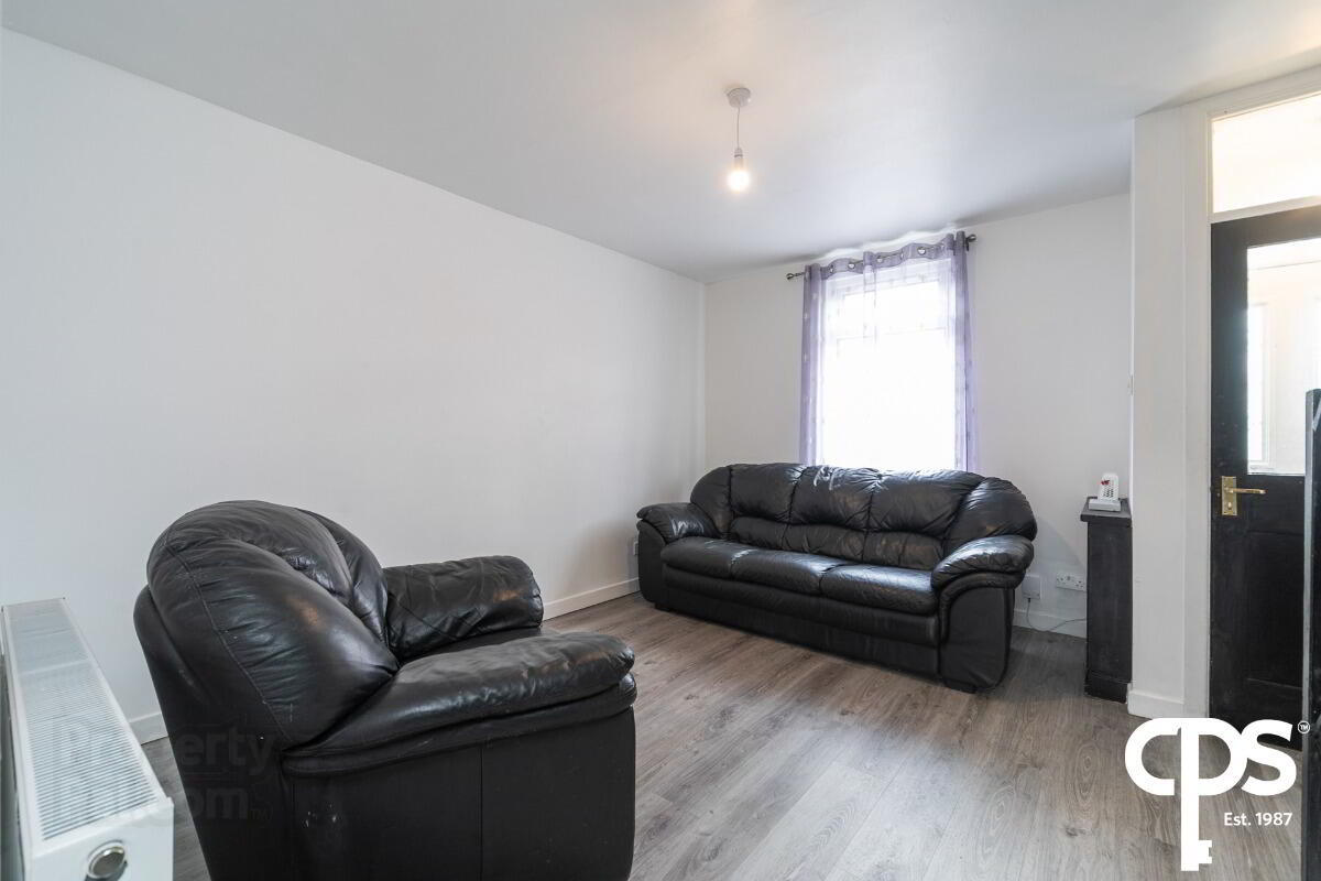 92 Benburb Street 3 of 14